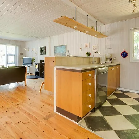 Hébergement de vacances Two-bedroom Holiday In *
