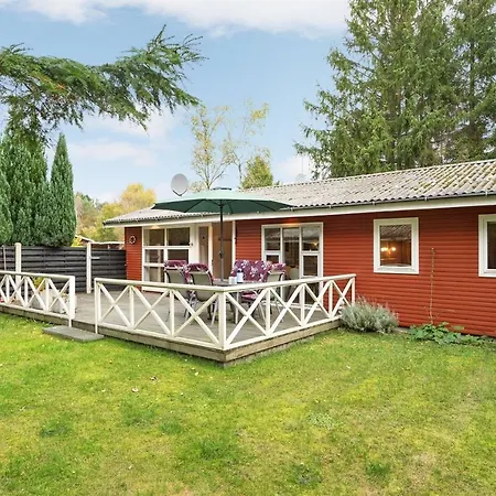 Two-bedroom Holiday In Hals